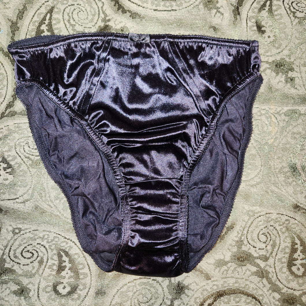 NEW Black K&L Fancy Satin Princess Laura MEDIUM